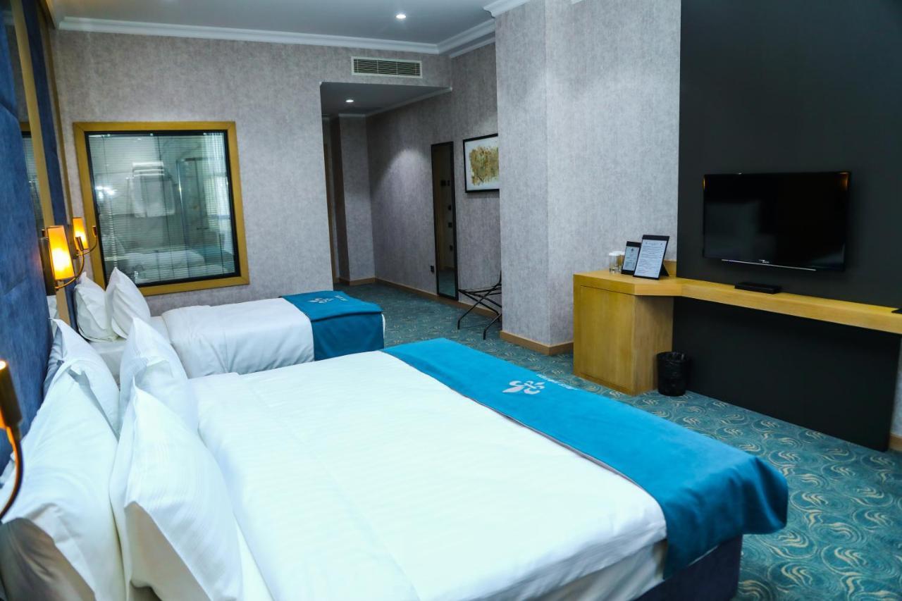 Iris Hotel Baku - Halal Hotel Buitenkant foto