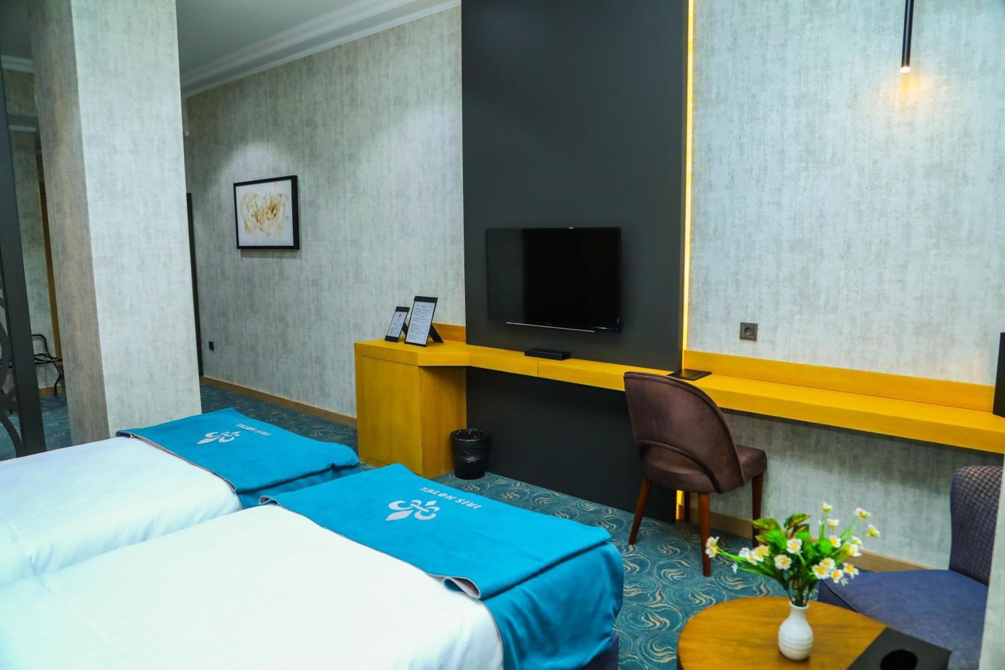 Iris Hotel Baku - Halal Hotel Buitenkant foto