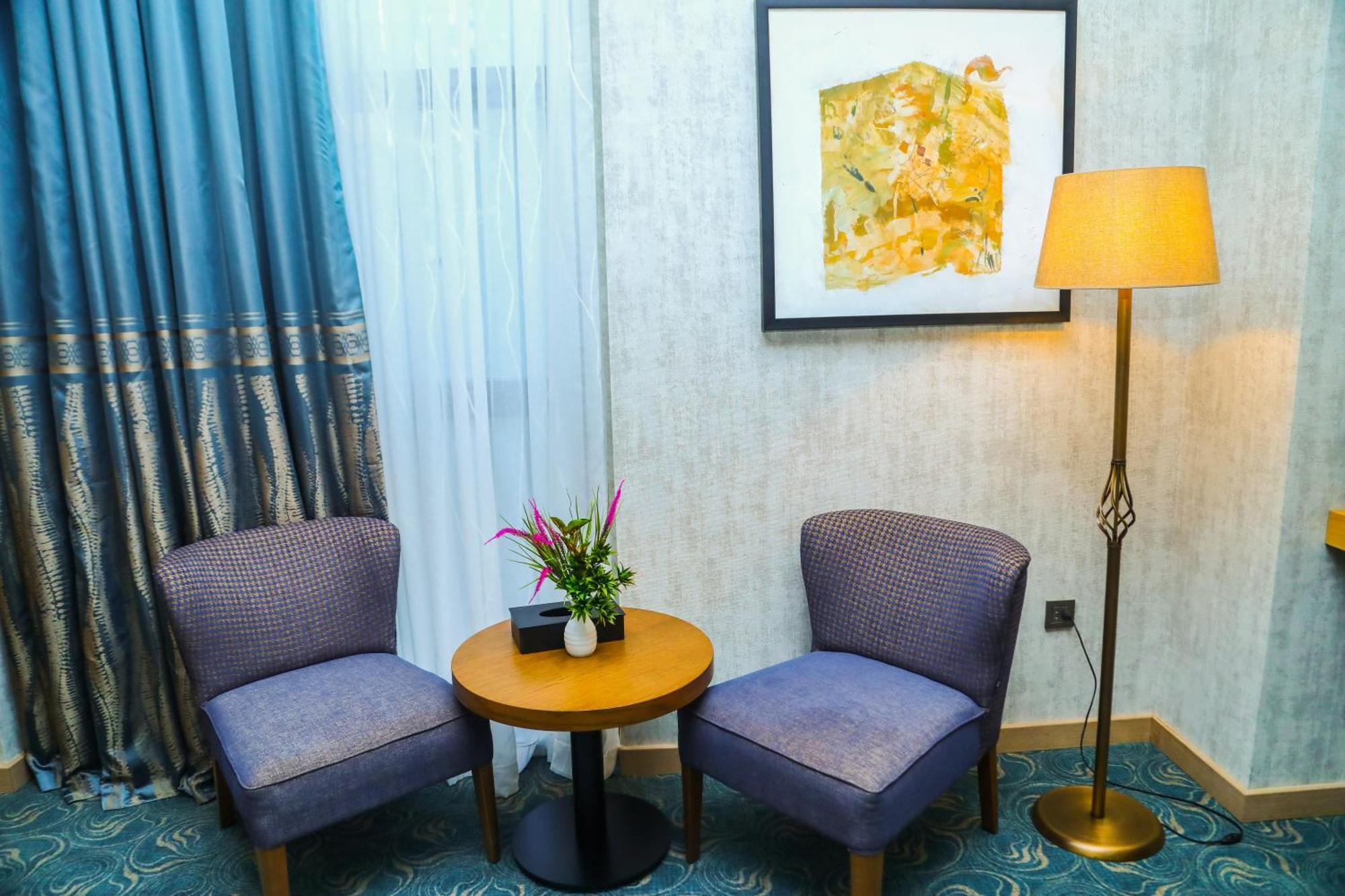 Iris Hotel Baku - Halal Hotel Buitenkant foto